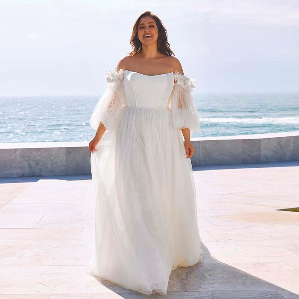 Robe de Mariée Fluide Femme Ronde - Vue de côté