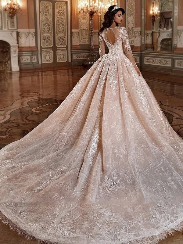 Robe de Mariée Princesse Manches Longues - Vue de côté