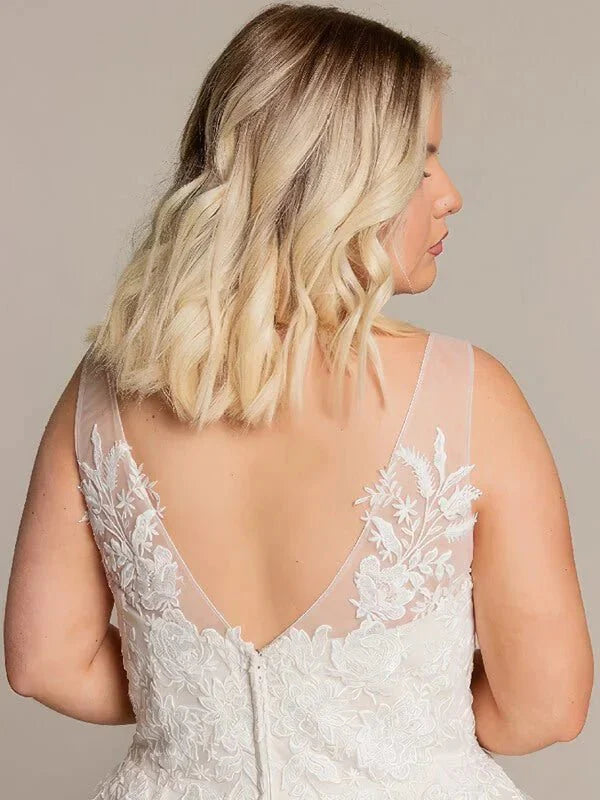 Robe Femme Ronde pour Mariage, vue de profil, silhouette et tombé du tissu
