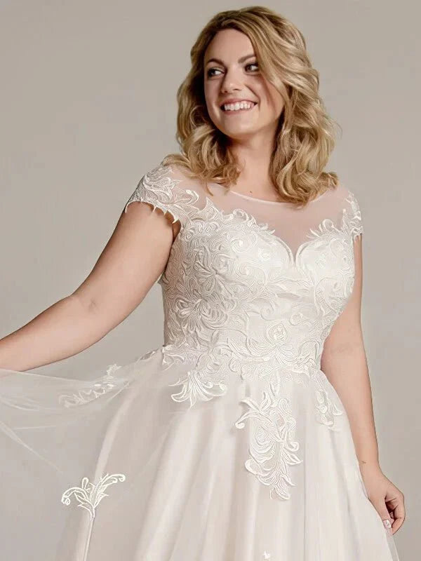 Robe Grande Taille Mariage, vue de dos, détails et finitions