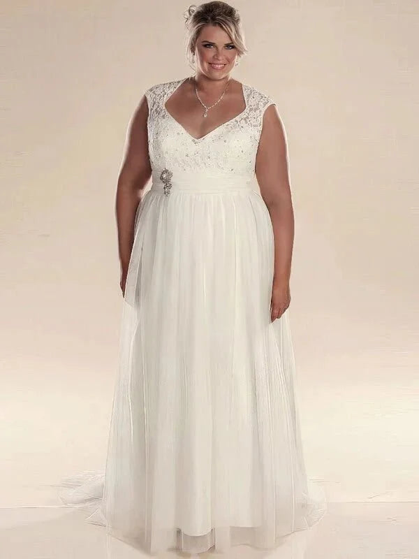Robe Mariée Femme Ronde Grande Taille, vue de face, robe de mariée élégante