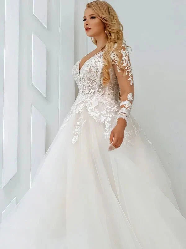 Robe Mariée Grande Taille Belgique, vue de profil, silhouette et tombé du tissu