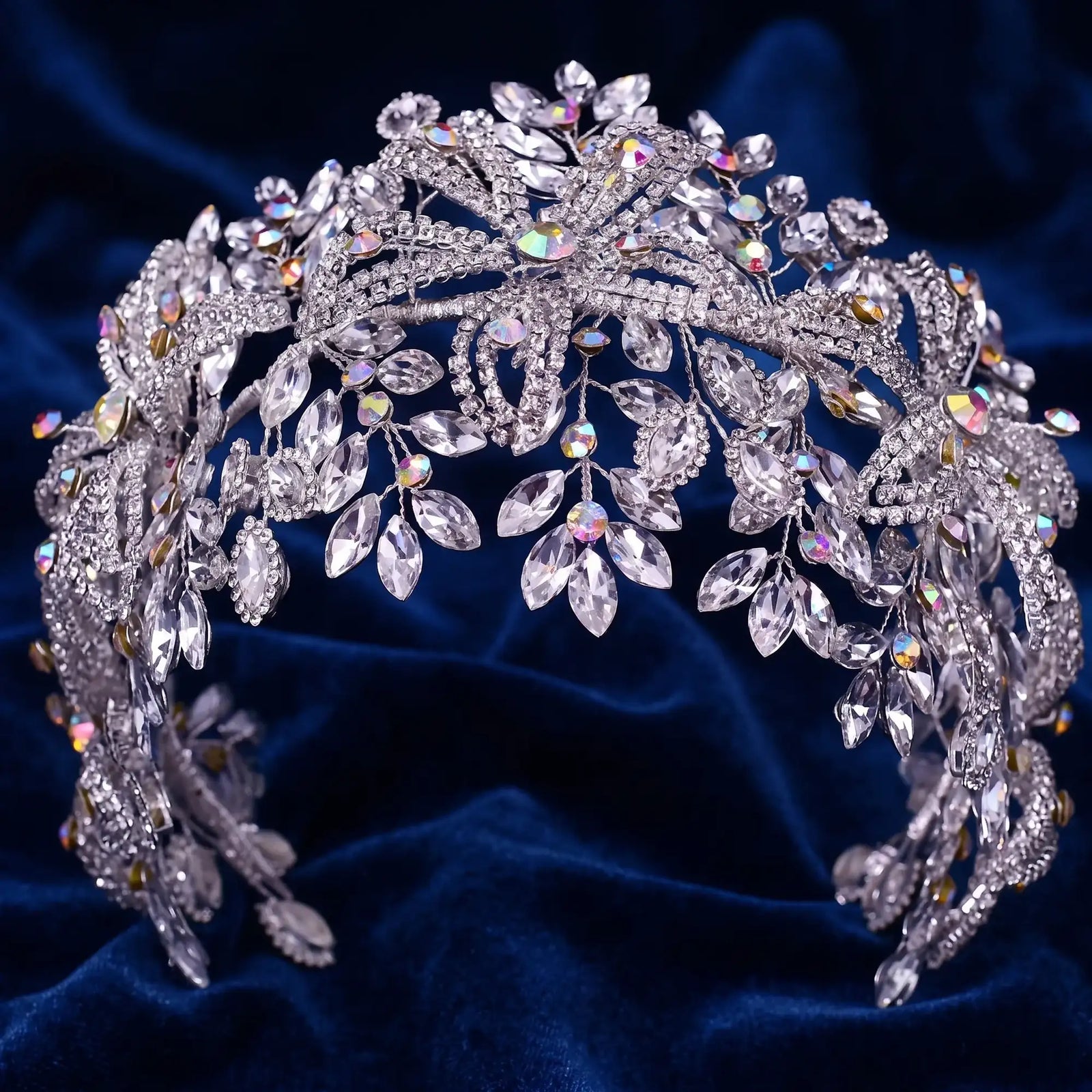 Serre-tête de mariée Rosalie en strass et cristaux sur monture souple argentée