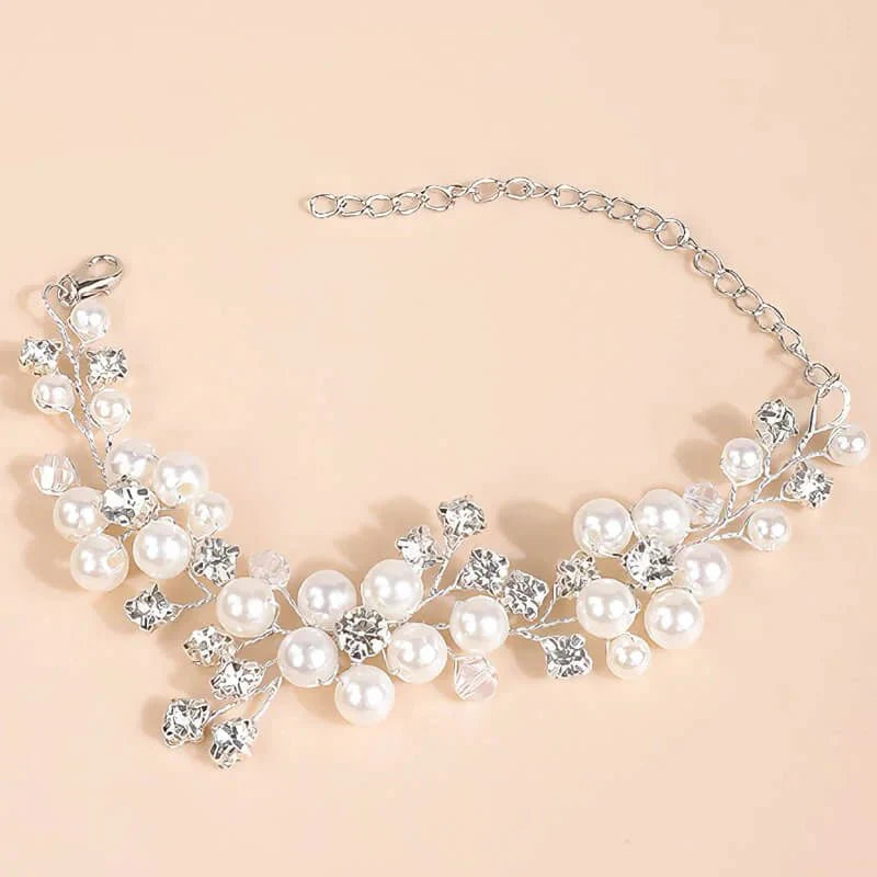 Bracelet mariée strass argent Aurélie, vue détaillée perles et finitions