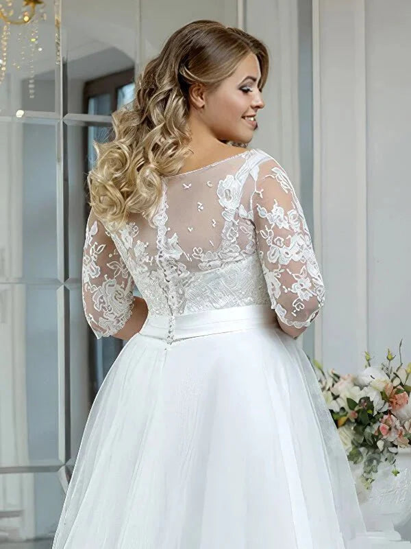 Femme Fort Robe de Mariée Femme Ronde, vue de profil, silhouette et tombé du tissu
