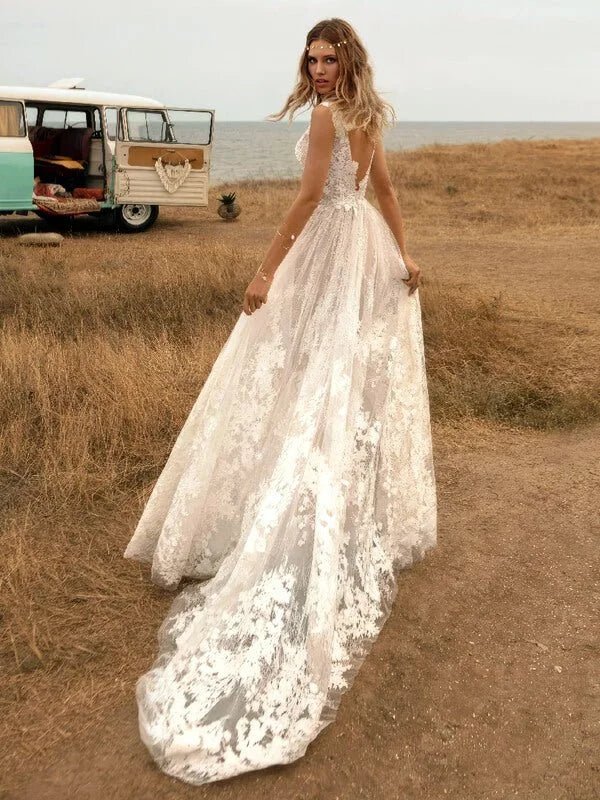 Robe de mariée bohème chic plage, vue de dos, détails et finitions