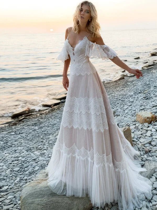 Robe de Mariée Bohème Dentelle Dos Nu, vue de face, robe de mariée élégante