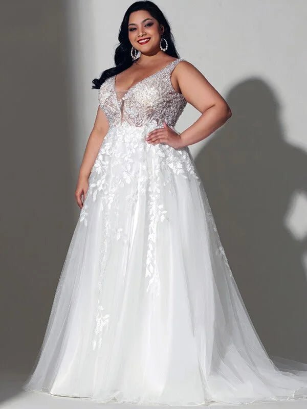 Robe de Mariée Glamour Femme Ronde, vue de face, robe de mariée élégante