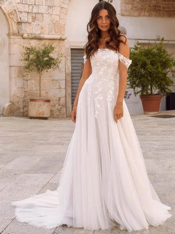 Robe de Mariée Champêtre avec Bretelles Tombantes, vue de face, robe de mariée élégante