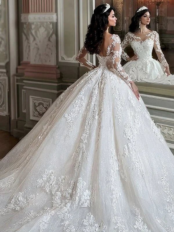 Robe de Mariée Princesse Fleury : L'Éclat de Royaume Cristal Robe de Mariée Princesse Fleury : L'Éclat de Royaume Cristal