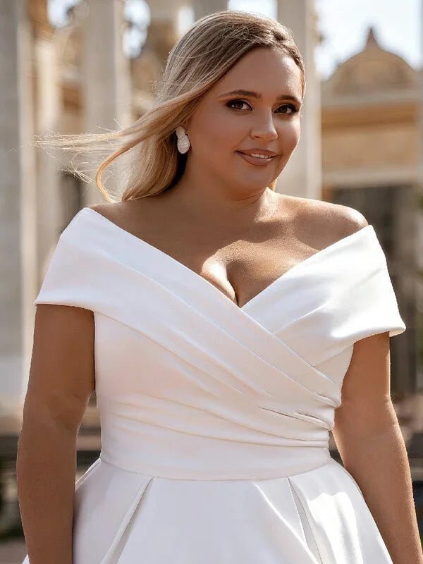 Robe de mariée en satin grande taille