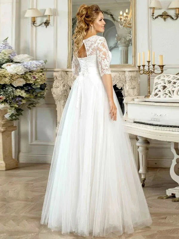 Robe de Mariée Femme Forte, détail gros plan, broderie et ornements