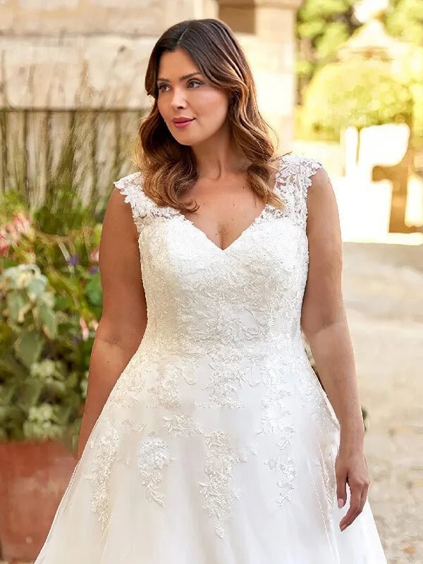 Robe de Mariée Femme Petite et Ronde - Vue de dos