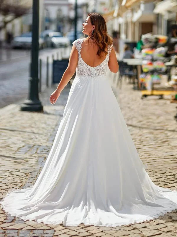 Robe de Mariée Grande Taille pas Cher, vue de profil, silhouette et tombé du tissu