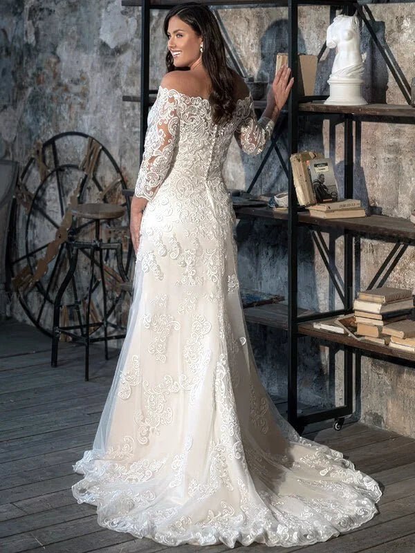 Robe de mariée hiver grande taille, vue de profil, silhouette et tombé du tissu