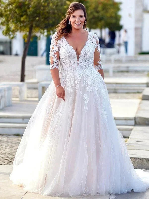 Robe de mariée lacet dos grande taille, vue de face, robe de mariée élégante