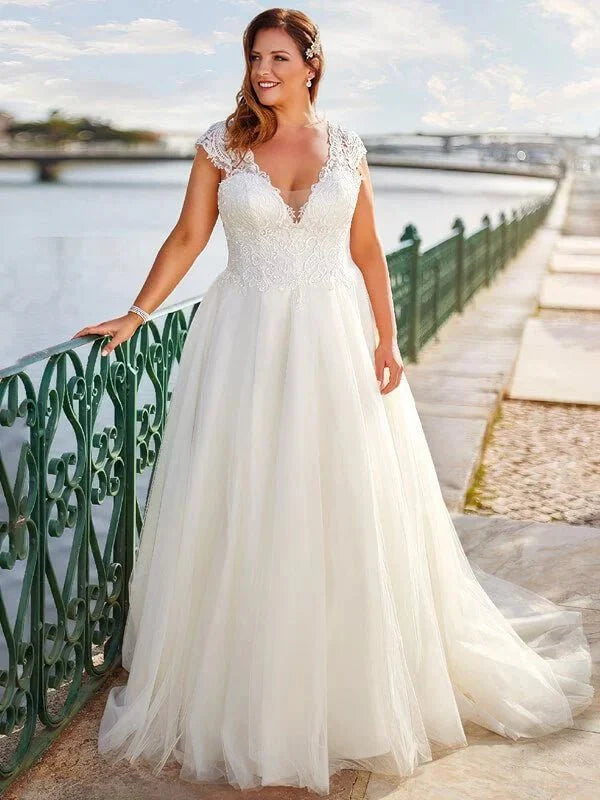 Robe de Mariée pour Femme Ronde de 50 ans, vue de face, robe de mariée élégante