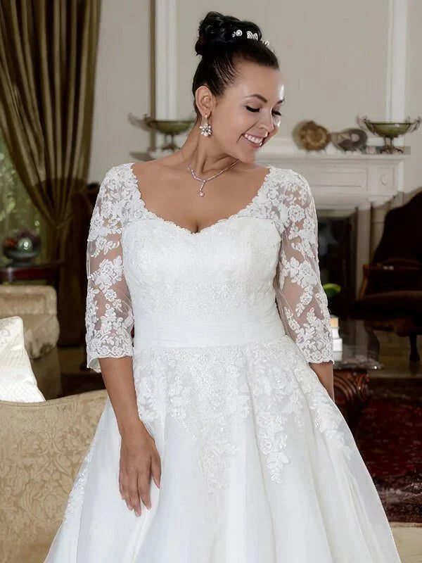 Robe Mariage Organza Femme Ronde, vue de dos, détails et finitions