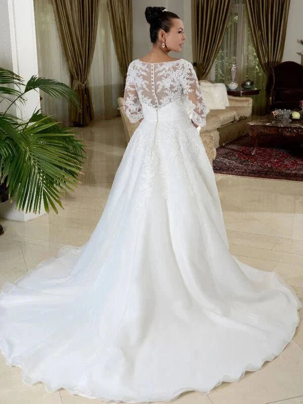 Robe Mariage Organza Femme Ronde, détail gros plan, broderie et ornements