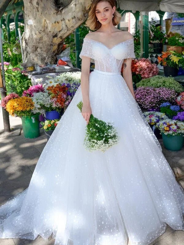 Robe Mariée Bohème Chic Féminine, vue de face, robe de mariée élégante