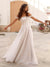 Robe de mariée champêtre épaules dénudées, jupe en tulle ample en mouvement
