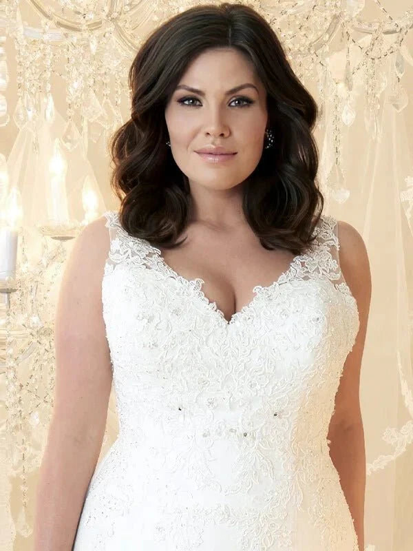 Robe Mariée Femme Ronde, vue de dos, détails et finitions