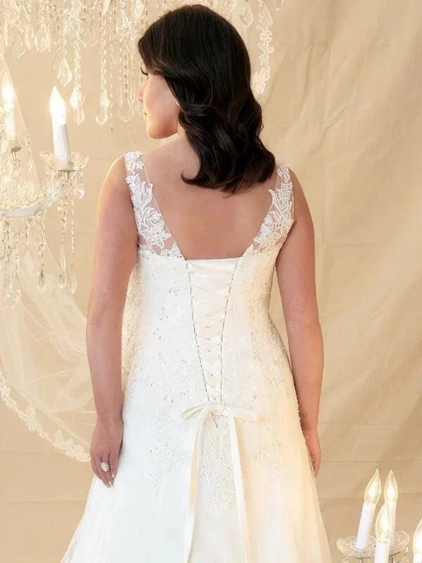 Robe Mariée Femme Ronde, vue de profil, silhouette et tombé du tissu