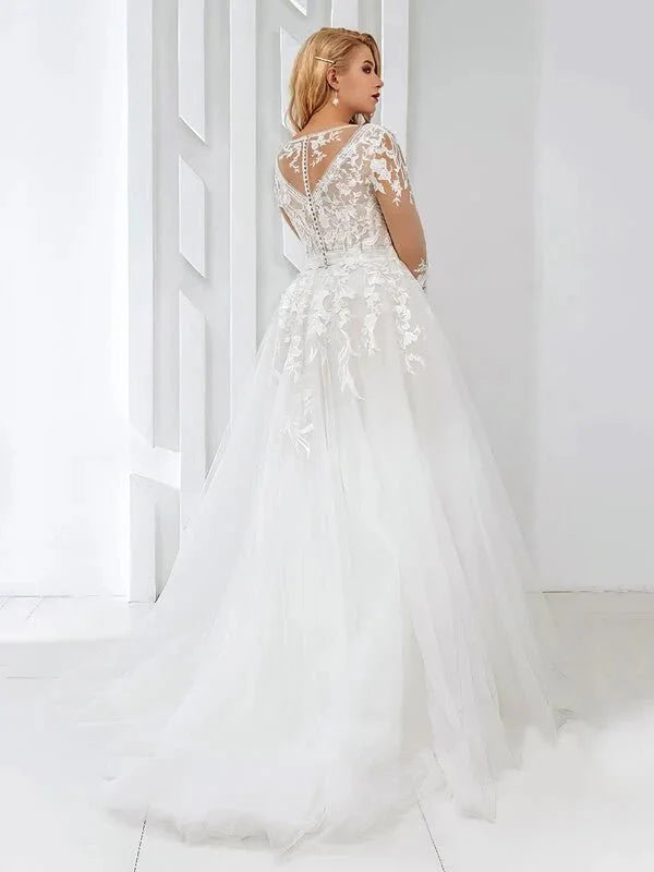 Robe Mariée Grande Taille Belgique, détail gros plan, broderie et ornements